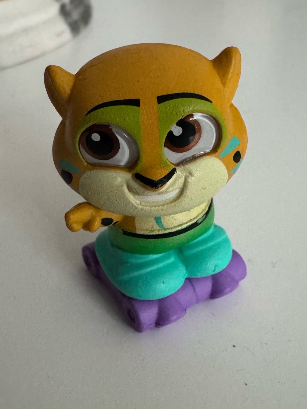 Disney doorables Clawhauser let’s party series